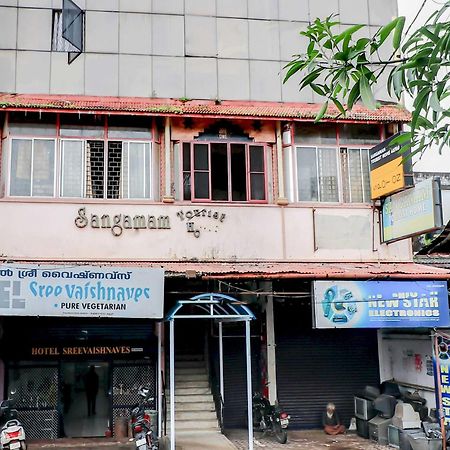 Sangamam Tourist Home Канур Екстериор снимка