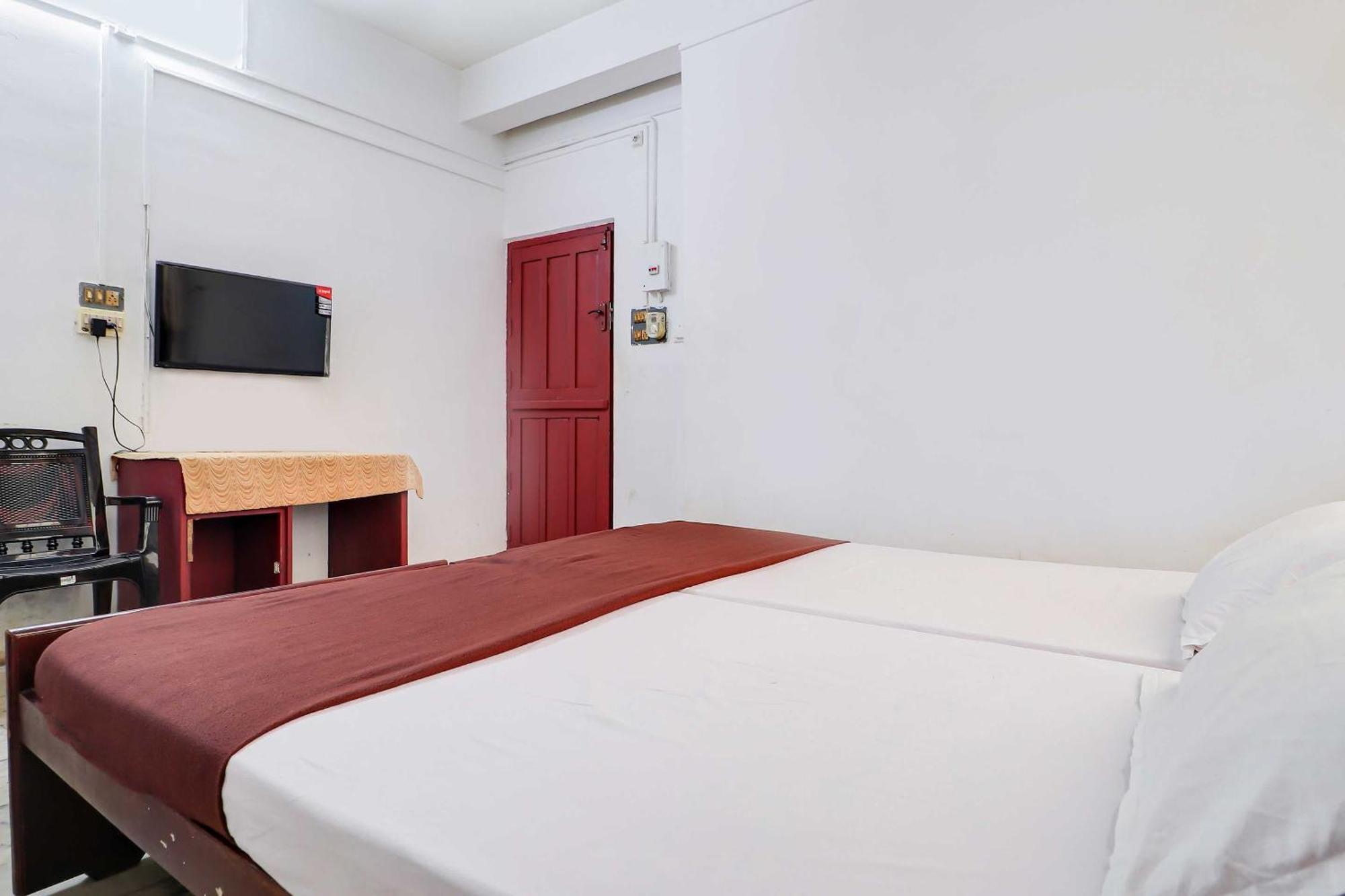 Sangamam Tourist Home Канур Екстериор снимка