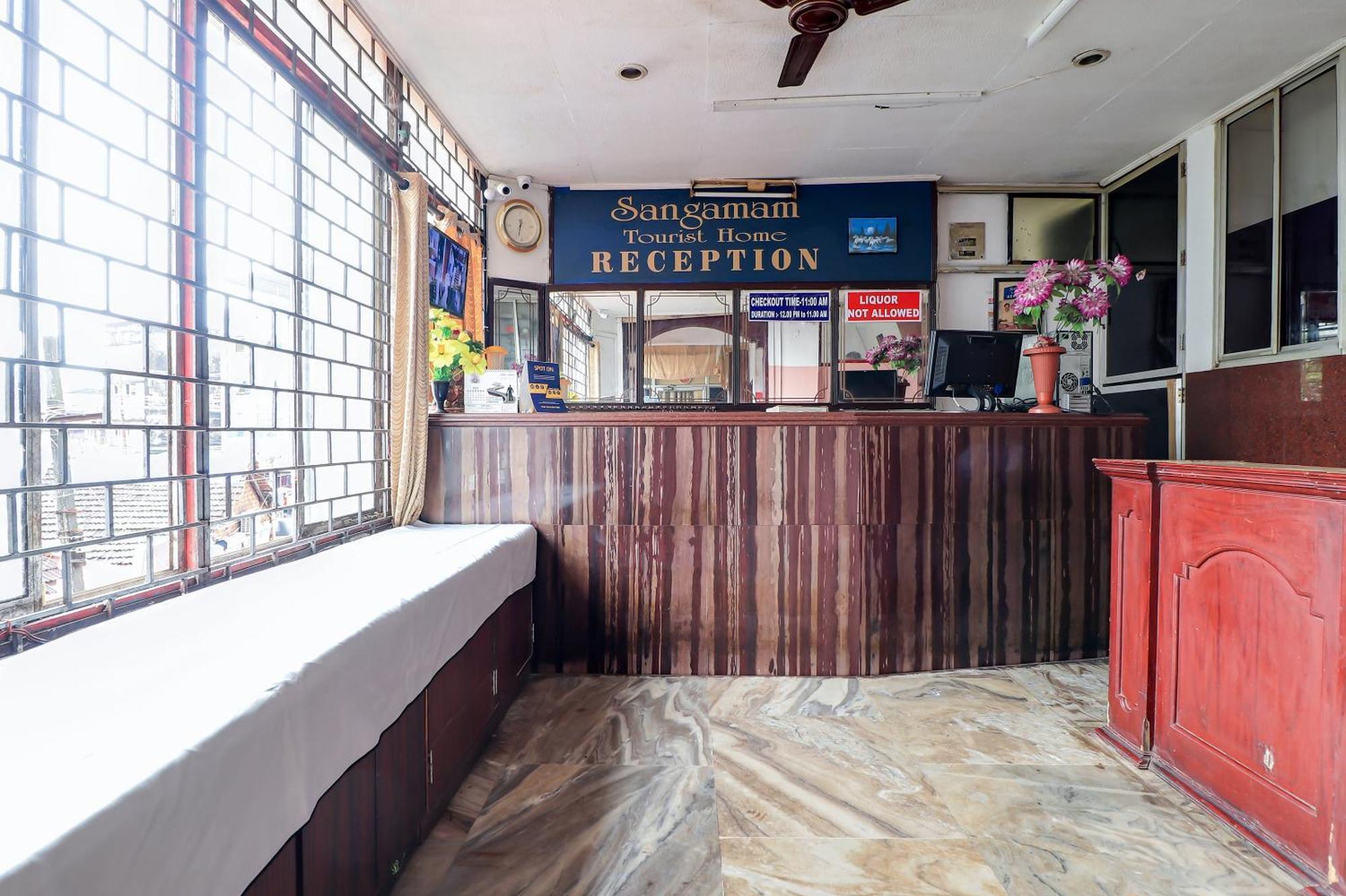 Sangamam Tourist Home Канур Екстериор снимка