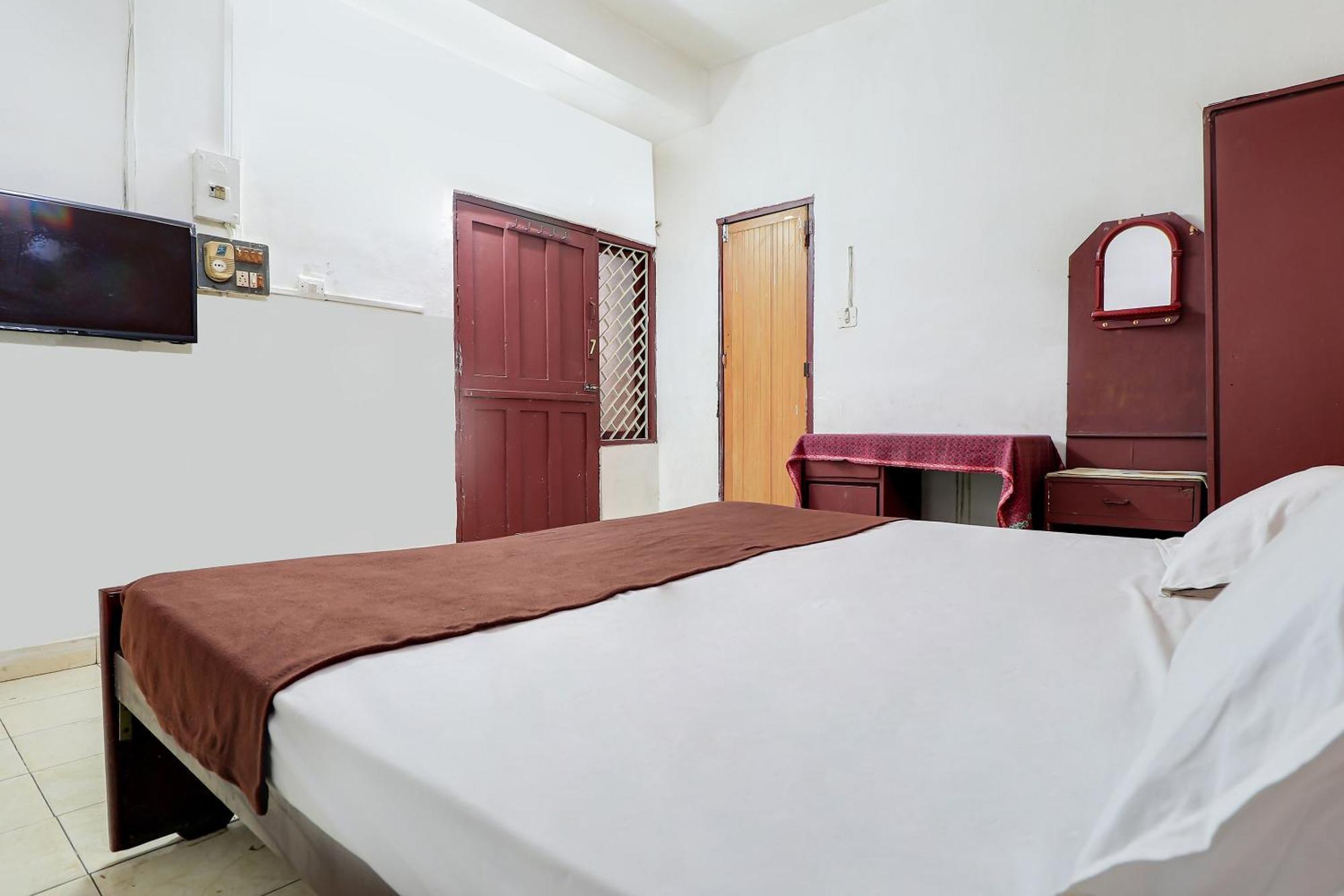 Sangamam Tourist Home Канур Екстериор снимка