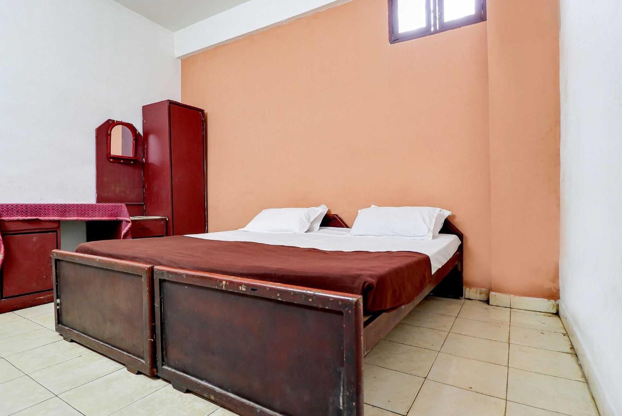 Sangamam Tourist Home Канур Екстериор снимка